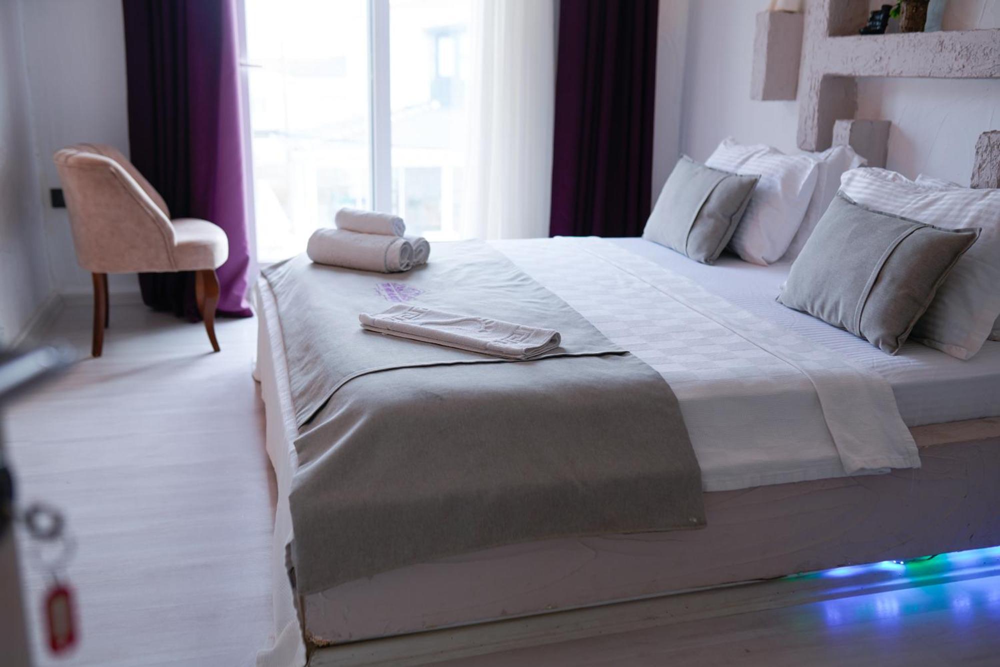 Hotel Tek Han *